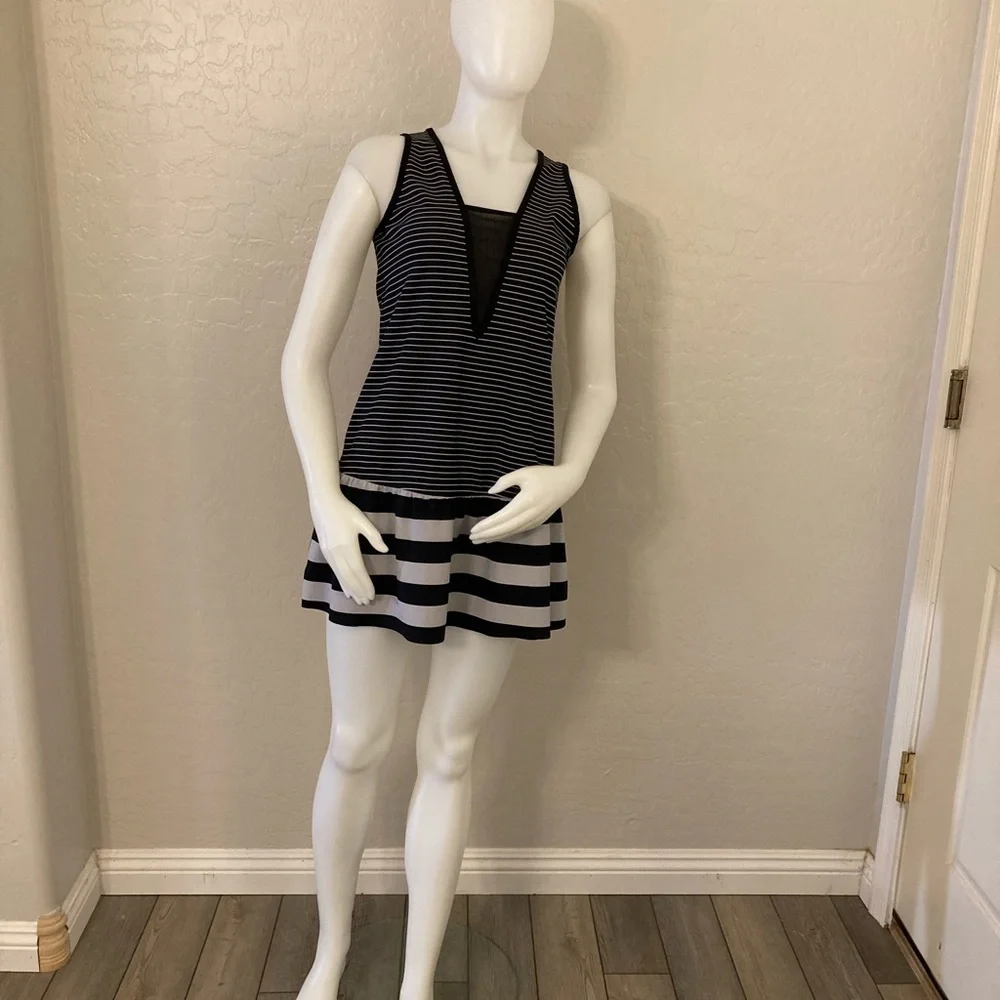 Rare Lululemon Both Ways Dress Parallel Stripe / Black 4-6